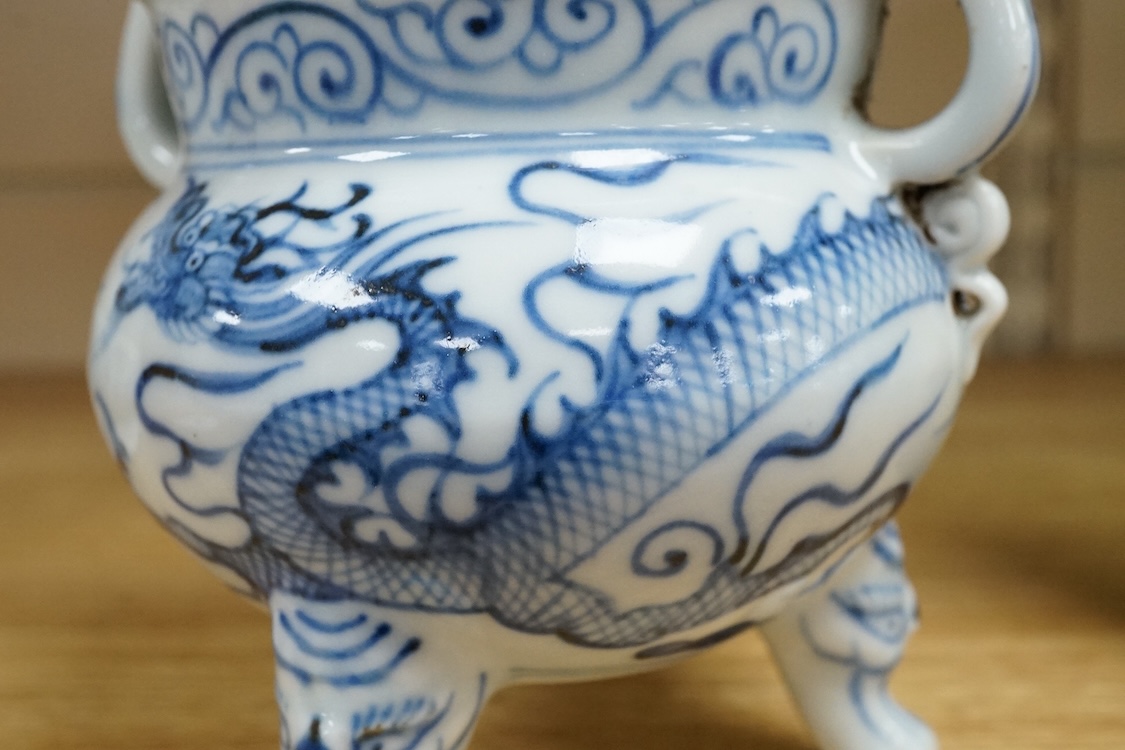 A Chinese blue and white ‘dragon’ censer, 12cm wide